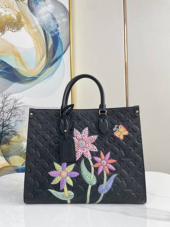 Louis Vittan ONTHEGO bag black