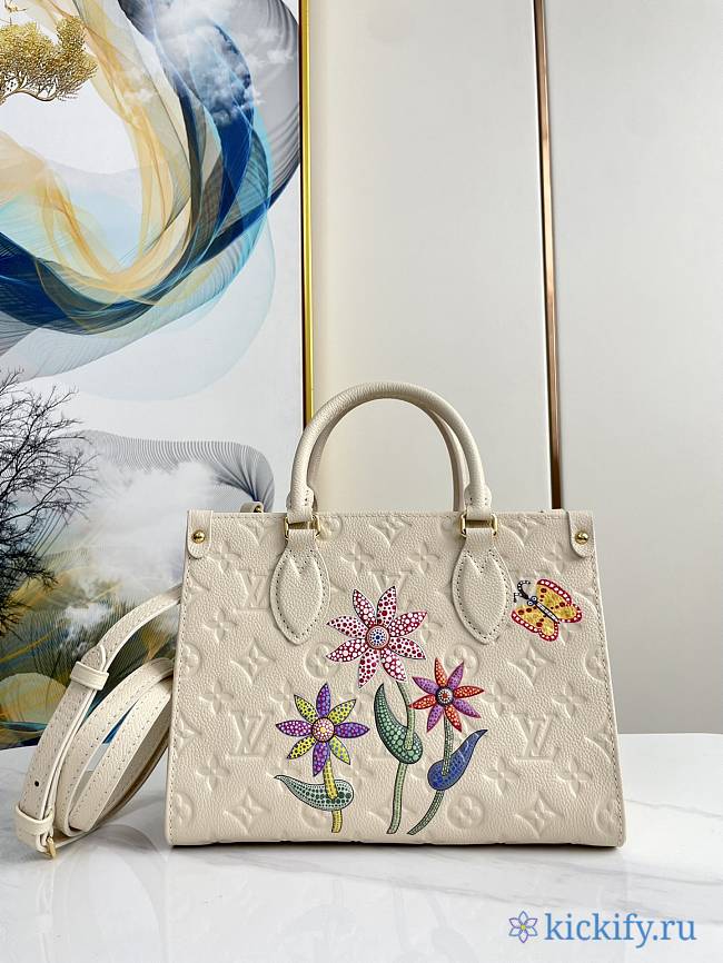 Louis Vittan ONTHEGO bag white - 1