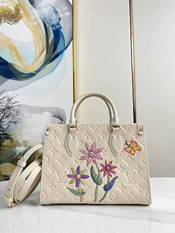 Louis Vittan ONTHEGO bag white