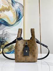Louis Vittan crossbody bag - 1