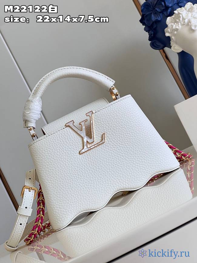 Louis Vittan M22122 Capucines Capushell bag white - 1