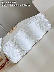 Louis Vittan M22122 Capucines Capushell bag white - 5