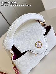 Louis Vittan M22122 Capucines Capushell bag white - 2