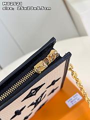 Louis Vittan Toiletry Pouch On Chain BAG - 5