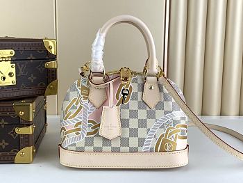 Louis Vittan Alma BB bag