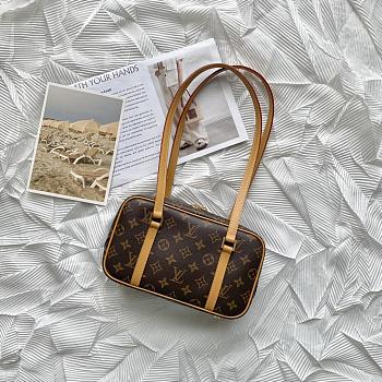 Louis Vittan shoulder bag