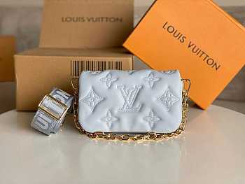 Louis Vittan Wallet on Strap M81399