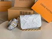 Louis Vittan Wallet on Strap M81399 - 6