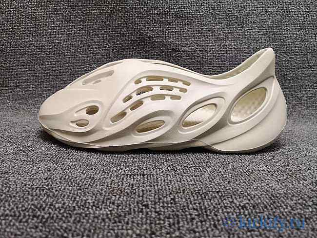 Adidas Yezzy Foam Runner - 1